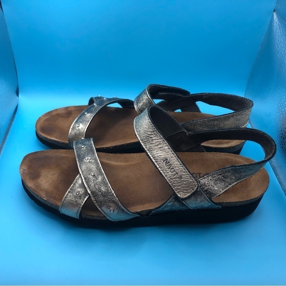 Naot gold metallic double strap wedge sandals size 11